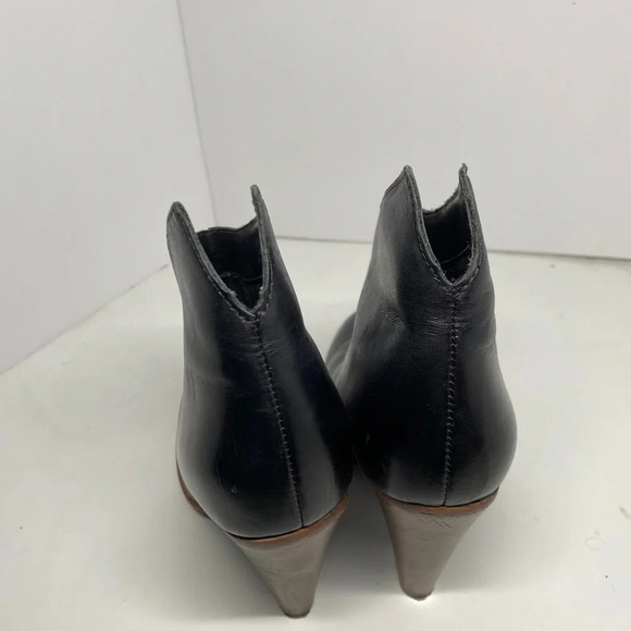 DMSX Donald J Pliner Black Leather Ankle Boots - Picture 10 of 10